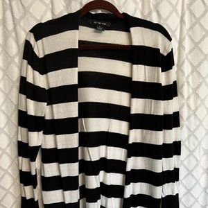 89th & Madison Black and White long sweater, size Medium, great condition